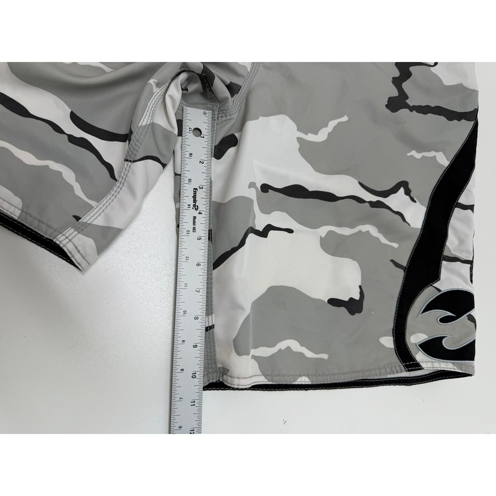 Vintage Billabong Y2K Camo Board Shorts Size 36 Gray White Black Surf Swim Trunk - Picture 8 of 9
